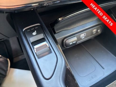 Used 2024 Kia Telluride S image 13