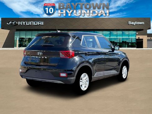 New 2026 Hyundai Venue SE image 7