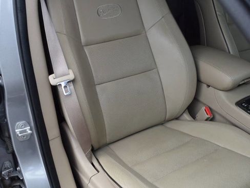 Used 2015 Jeep Grand Cherokee Overland image 56