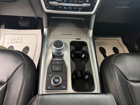 Certified 2021 Ford Explorer XLT w/ Equipment Group 202A AWD/4WD image 20