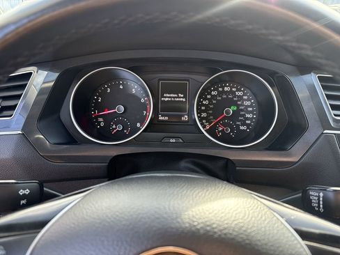 Used 2019 Volkswagen Tiguan SE image 16