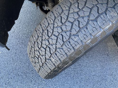 Used 2022 Chevrolet Silverado 1500 LTZ w/ LTZ Premium Package image 12