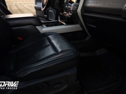 Used 2022 Ford F350 Lariat w/ Lariat Ultimate Package image 15