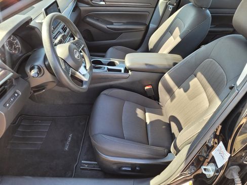 Used 2024 Nissan Altima 2.5 SV image 20