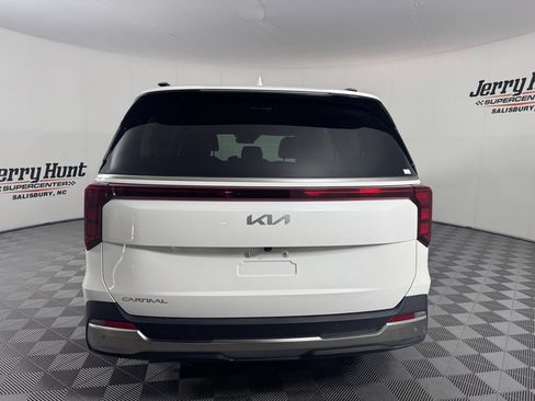 Used 2026 Kia Carnival SX FWD image 8