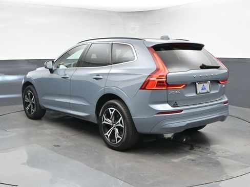Used 2022 Volvo XC60 B5 Momentum w/ Advanced Package AWD/4WD image 8