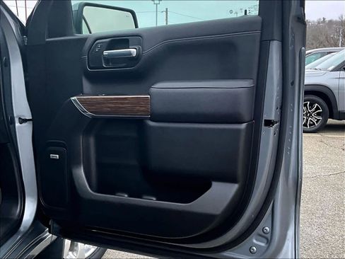 Used 2022 Chevrolet Silverado 1500 High Country image 12