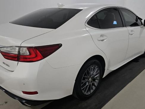 Used 2018 Lexus ES 350 w/ Navigation System Package FWD image 4
