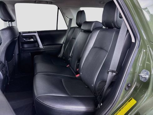 Used 2022 Toyota 4Runner Limited AWD/4WD image 25