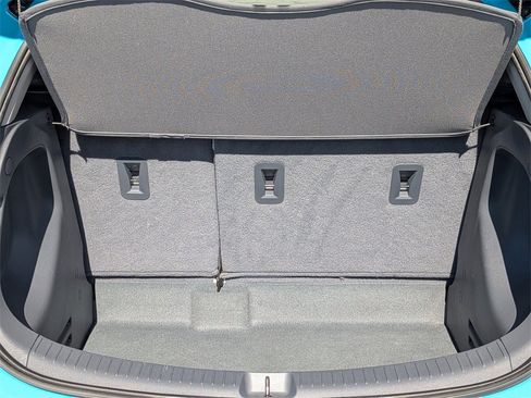 Used 2021 Chevrolet Bolt LT image 13