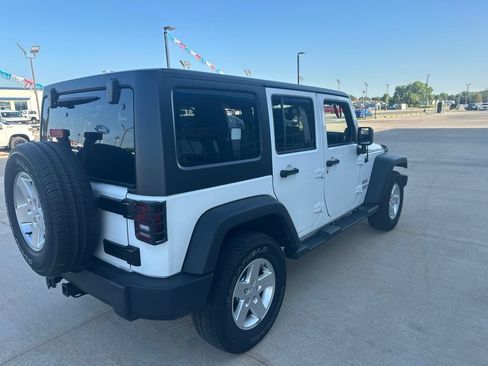 Used 2014 Jeep Wrangler Unlimited Sport w/ Quick Order Package 24S AWD/4WD image 28