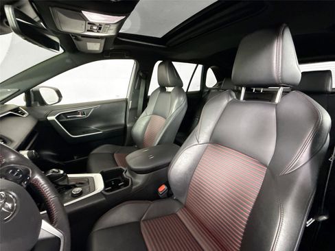 Used 2023 Toyota RAV4 XSE w/ Weather Package image 15