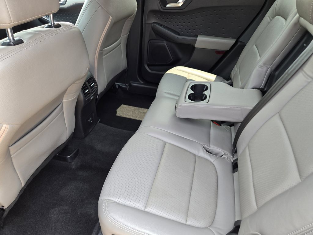 Used 2020 Ford Escape SE FWD image 40