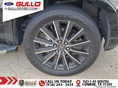 Used 2024 Lexus GX 550 w/ Accessory Package (Z1) AWD/4WD image 30