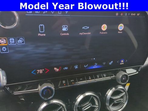 New 2024 Chevrolet Blazer EV LT AWD/4WD image 23