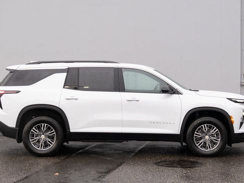 New 2026 Chevrolet Traverse LT w/ Driver Confidence Package image 27