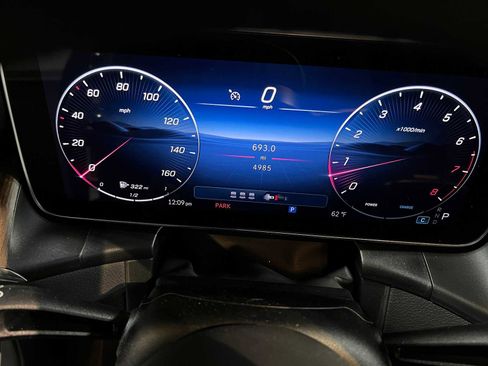 Used 2026 Mercedes-Benz GLC 300 4MATIC image 31