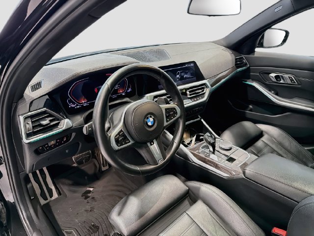 Used 2019 BMW 330i xDrive Sedan w/ M Sport Package AWD/4WD image 9