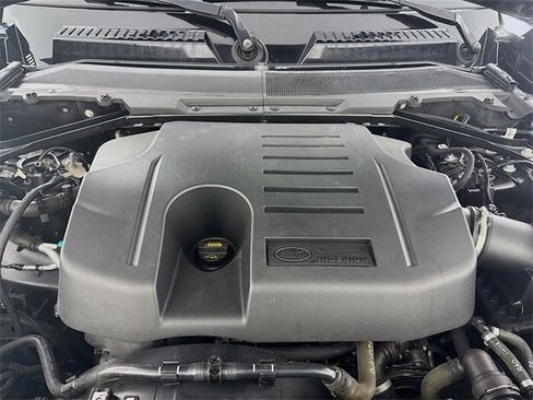 Certified 2021 Land Rover Defender 110 SE image 31