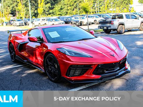 Used 2020 Chevrolet Corvette Stingray Preferred Cpe w/ 2LT Preferred Equipment Group RWD image 3