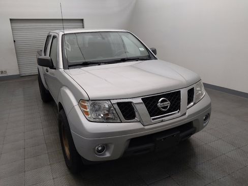 Used 2019 Nissan Frontier SV RWD image 14