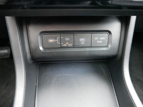 Certified 2025 Hyundai Tucson Limited AWD/4WD image 33