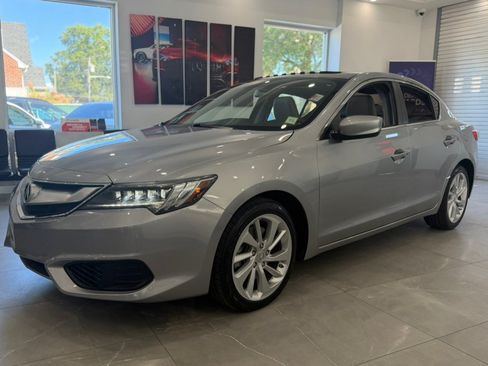 Used 2018 Acura ILX FWD image 3