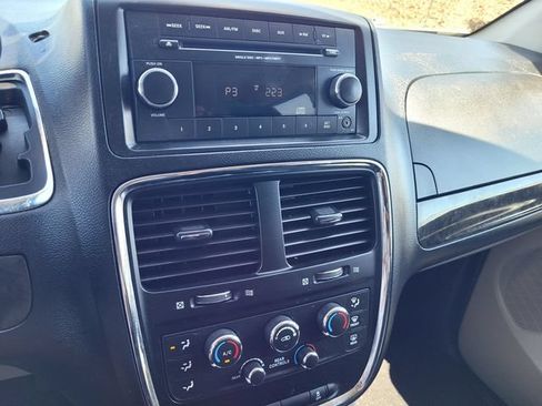 Used 2016 Dodge Grand Caravan SE w/ Quick Order Package 29E SE FWD image 15
