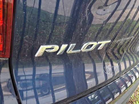 Used 2017 Honda Pilot EX-L image 5