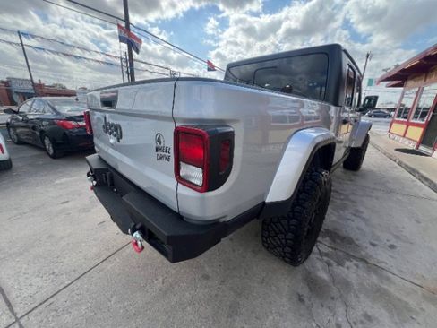 Used 2022 Jeep Gladiator Sport image 5