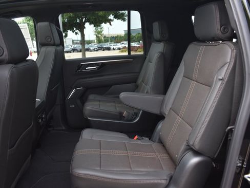 New 2026 Chevrolet Suburban High Country AWD/4WD image 16