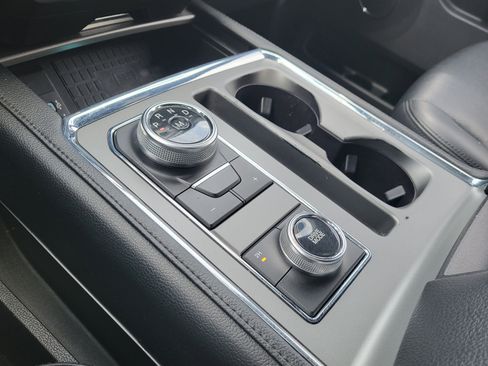 Used 2019 Ford Expedition XLT w/ Equipment Group 202A image 17