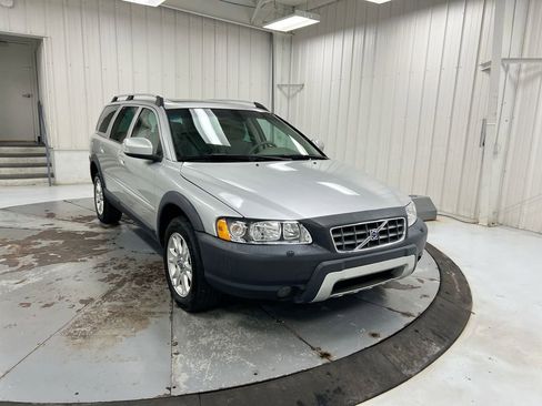 Used 2007 Volvo XC70 AWD/4WD image 2