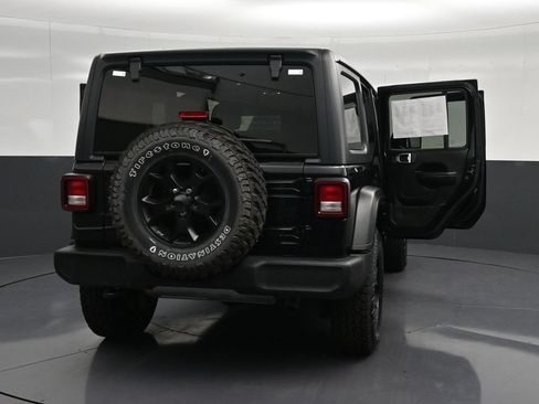 Used 2021 Jeep Wrangler Unlimited Sport AWD/4WD image 35