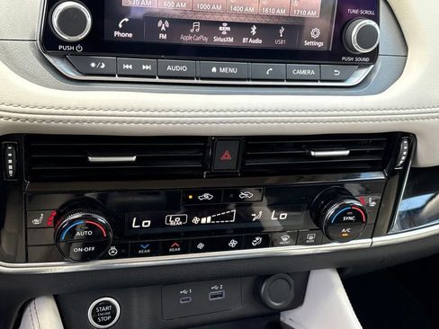 Used 2022 Nissan Rogue SL FWD image 15