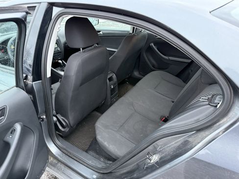 Used 2014 Volkswagen Jetta S image 6