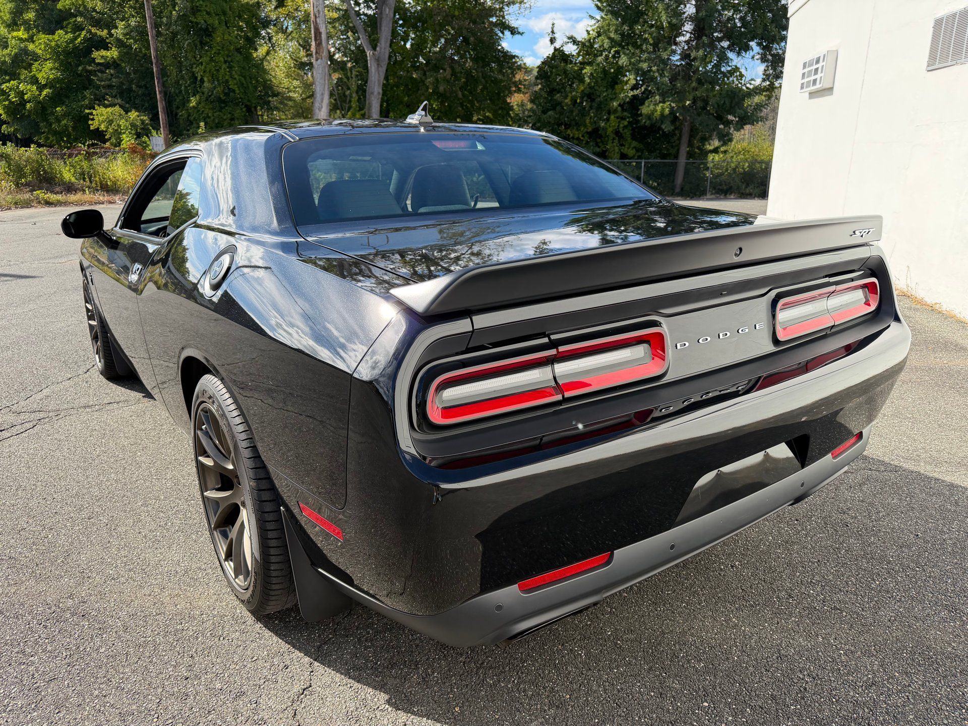 Used 2015 Dodge Challenger SRT Hellcat RWD image 5