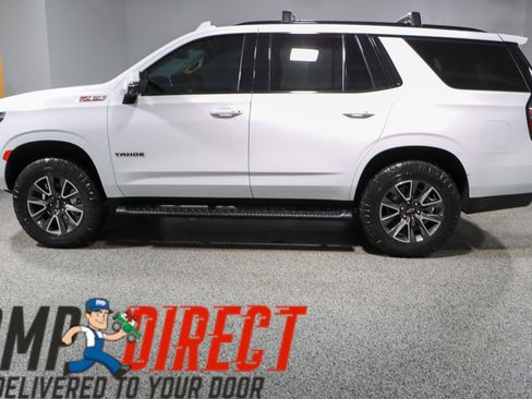 Used 2022 Chevrolet Tahoe Z71 w/ Luxury Package AWD/4WD image 10