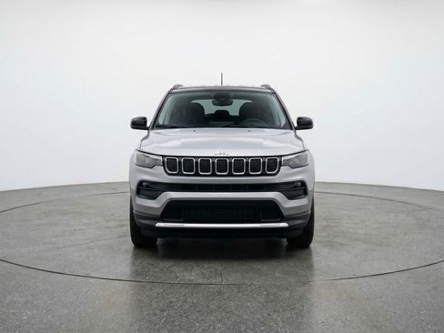 Used 2025 Jeep Compass Limited AWD/4WD image 2