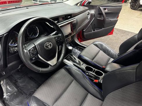 Used 2019 Toyota Corolla SE FWD image 32