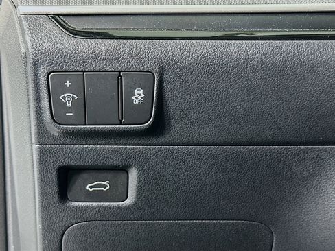 Used 2025 Kia K5 LXS image 17