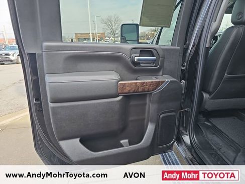 Used 2022 GMC Sierra 2500 Denali w/ Denali Black Diamond Edition image 33