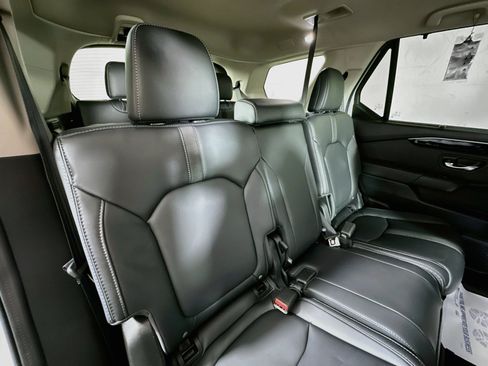 Used 2025 Honda Pilot EX-L image 26