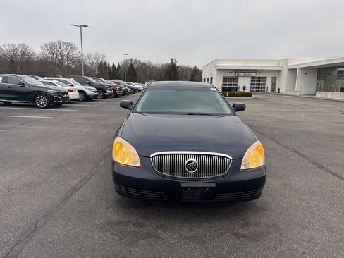 Used 2009 Buick Lucerne CXL w/ Driver Confidence Package image 2