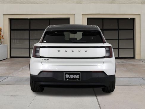 New 2025 Volvo EX30 Plus w/ Protection Package Premier image 4