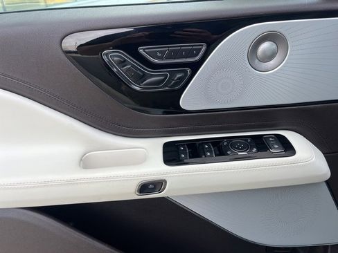 Used 2023 Lincoln Aviator Black Label w/ Dynamic Handling Package image 46