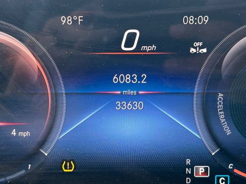Used 2023 Mercedes-Benz CLA 250 w/ AMG Line image 21