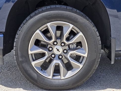 Used 2020 Chevrolet Silverado 1500 RST w/ Texas Edition AWD/4WD image 12