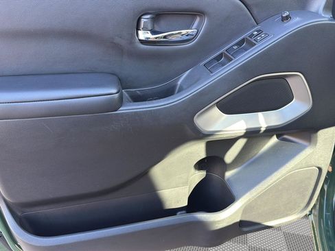 Used 2025 Nissan Frontier SV image 21