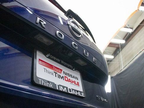 Used 2024 Nissan Rogue SV image 13